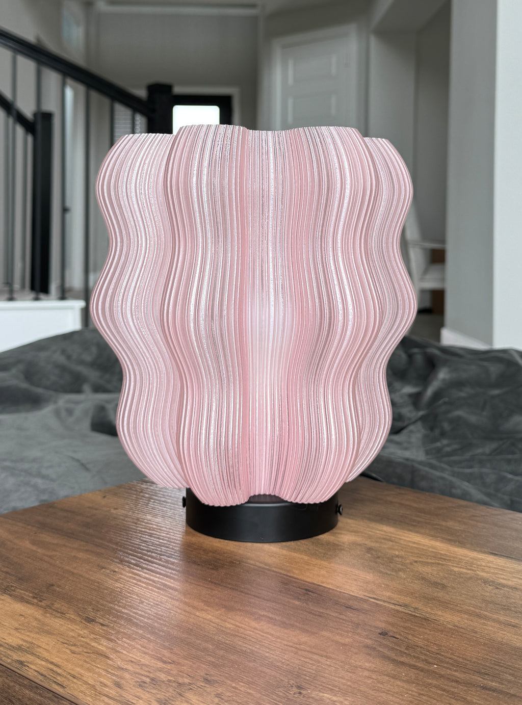 Light Pink Wavy Table Lamp